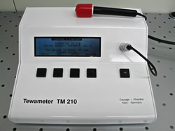 ��ɽ���ʬ������¬�� ��Tewameter TM210��